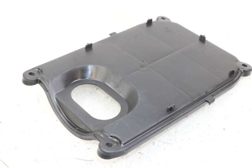 photo de UNTER SITZ VERKLEIDUNG MASAI XL 50 (2012 - 2019) - Zoom auf Gebrauchszustand