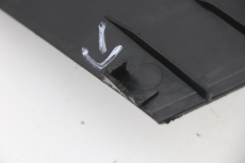 photo de UNTER SITZ VERKLEIDUNG EUROCKA MATADOR 4T 50 (2010 - 2016) - Alternative Perspektive