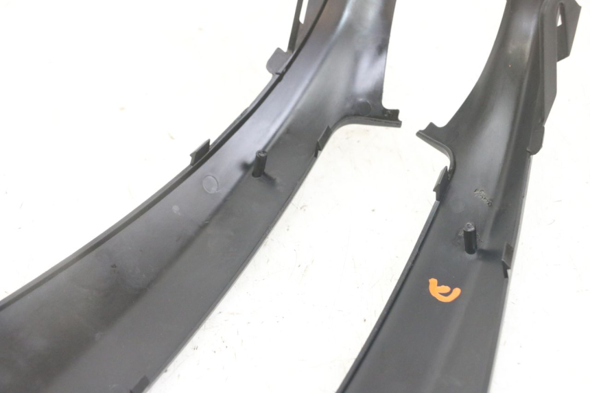 photo de UNTER SITZ VERKLEIDUNG PIAGGIO NRG POWER PUREJET 50 (2018 - 2021) - Technische Nahaufnahme