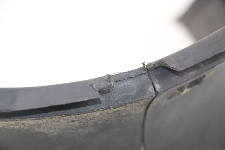 photo de UNTER SITZ VERKLEIDUNG MBK OVETTO ONE 2T 50 (2013 - 2017) - Zoom auf Gebrauchszustand