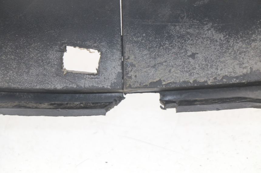 photo de UNTER SITZ VERKLEIDUNG MBK OVETTO ONE 2T 50 (2013 - 2017) - Kennzeichnungen und Originalreferenzen