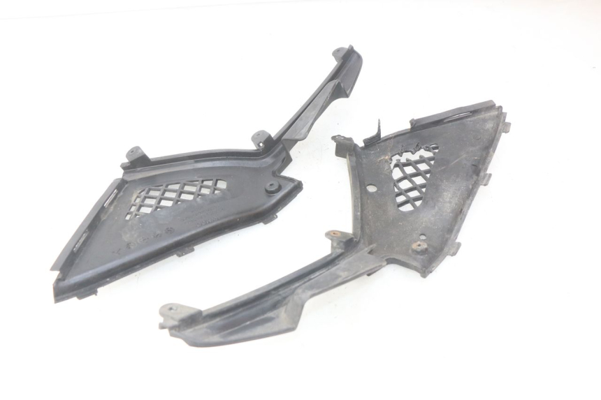 photo de SITZBANKABDECKUNG KYMCO PEOPLE 250 (2004 - 2008) - Alternative Perspektive