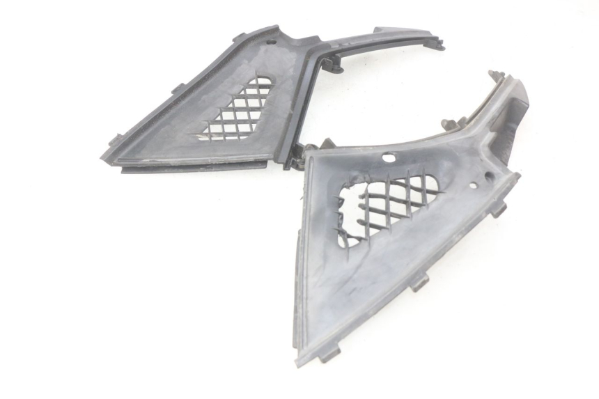 photo de SITZBANKABDECKUNG KYMCO PEOPLE 250 (2004 - 2008) - Technische Nahaufnahme