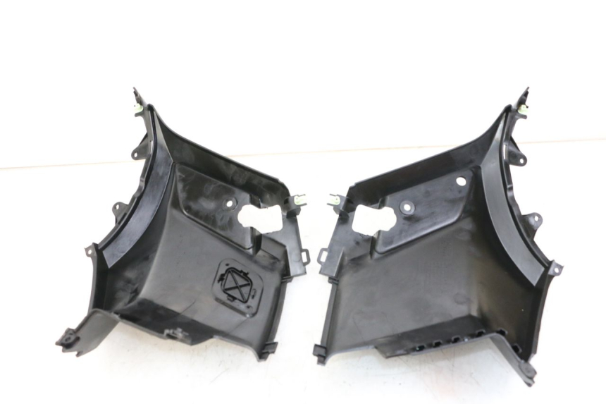 photo de SITZBANKABDECKUNG PEUGEOT KISBEE 4T 50 (2018 - 2022) - Zoom auf Gebrauchszustand