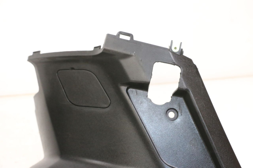 photo de UNTER SITZ VERKLEIDUNG PEUGEOT STREETZONE 4T 50 (2018 - 2023) - Weitere Ansicht des Artikels