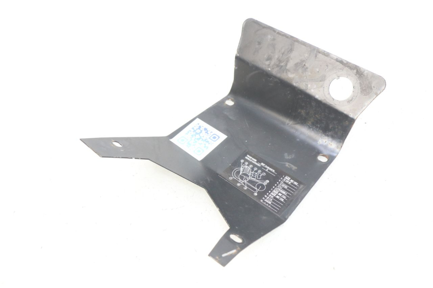 photo de UNTER SITZ VERKLEIDUNG IMF INDUSTRIE PTIO 2 50 (2014 - 2017) - Detailansicht des Bauteils