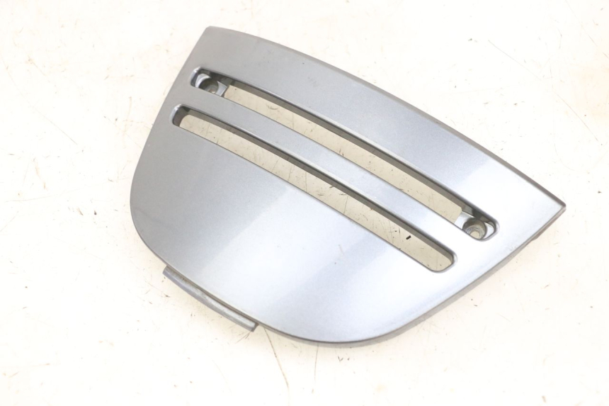 photo de UNTER SITZ VERKLEIDUNG EFUN PUSA 1 - Hauptansicht