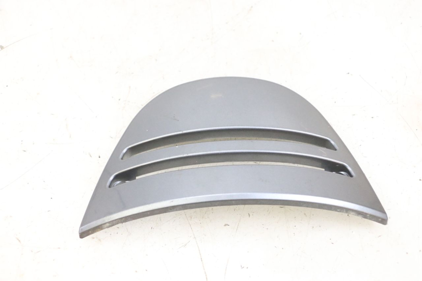 photo de UNTER SITZ VERKLEIDUNG EFUN PUSA 1 - Zoom auf Gebrauchszustand