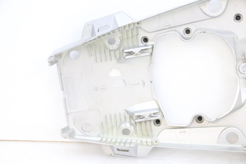 photo de UNTER SITZ VERKLEIDUNG BMW R GS 1250 (2021 - 2024) - Detaillierte Sichtprüfung