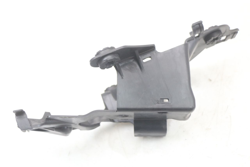 photo de UNTER SITZ VERKLEIDUNG ROYAL ENFIELD CONTINENTAL GT 650 (2019 - 2024) - Zoom auf Gebrauchszustand