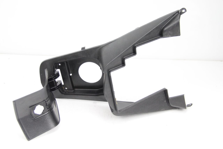 photo de UNTER SITZ VERKLEIDUNG PEUGEOT SATELIS 125 (2013 - 2018) - Kennzeichnungen und Originalreferenzen