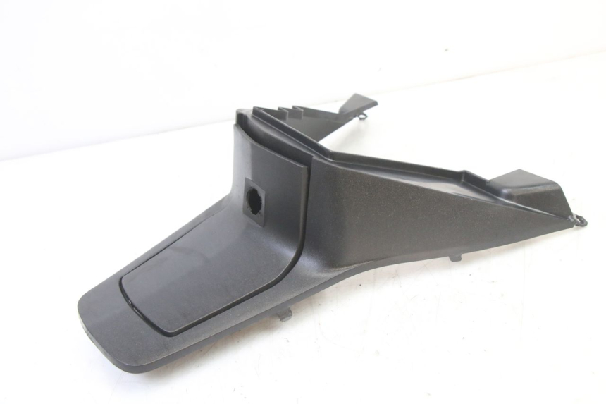 photo de UNTER SITZ VERKLEIDUNG PEUGEOT SATELIS 125 (2013 - 2018) - Technische Nahaufnahme