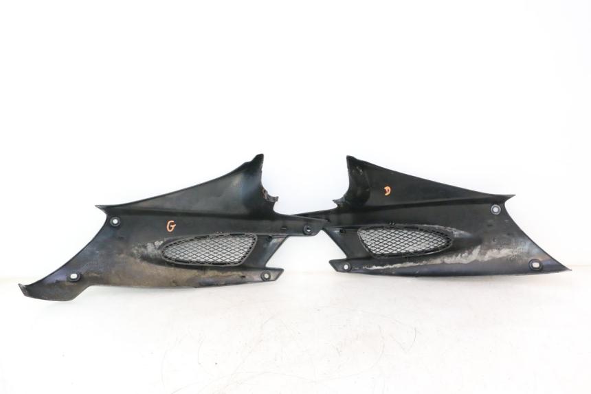 photo de SITZBANKABDECKUNG PEUGEOT SPEEDFIGHT LC 50 (1996 - 2002) - Zoom auf Gebrauchszustand