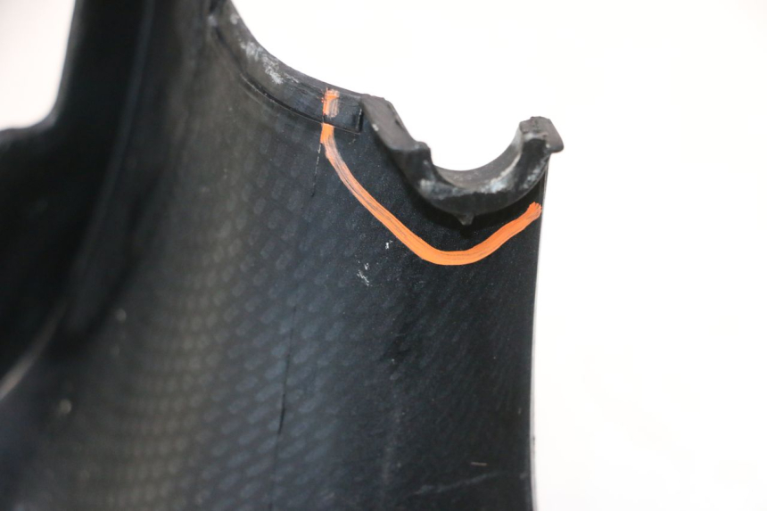 photo de SITZBANKABDECKUNG PEUGEOT SPEEDFIGHT LC 50 (1996 - 2002) - Details der Befestigungspunkte