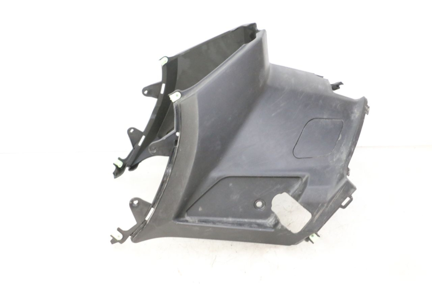 photo de UNTER SITZ VERKLEIDUNG PEUGEOT STREETZONE I NAKED 2T 50 (2018 - 2020) - Zoom auf Gebrauchszustand