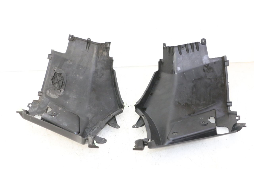 photo de UNTER SITZ VERKLEIDUNG PEUGEOT STREETZONE I NAKED 2T 50 (2018 - 2020) - Alternative Perspektive