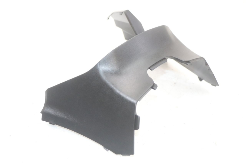 photo de UNTER SITZ VERKLEIDUNG SUZUKI BURGMAN 125 (2018 - 2021) - Detailansicht des Bauteils