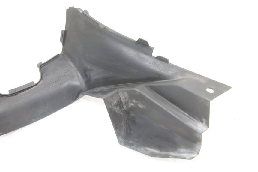 photo de UNTER SITZ VERKLEIDUNG SUZUKI BURGMAN 125 (2015 - 2017) - Details der Befestigungspunkte