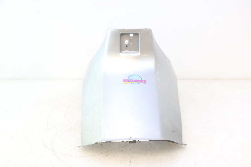 photo de UNTER SITZ VERKLEIDUNG PIAGGIO TYPHOON 50 (1993 - 1999) - Details der Befestigungspunkte