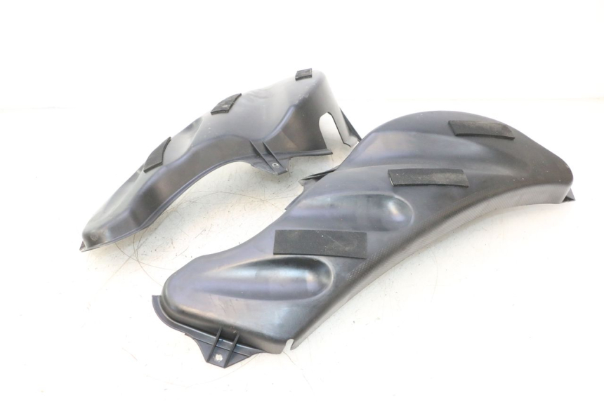 photo de UNTER SITZ VERKLEIDUNG YAMAHA WAVE RUNNER GP R 1200 (2000 - 2003) - Detailansicht des Bauteils