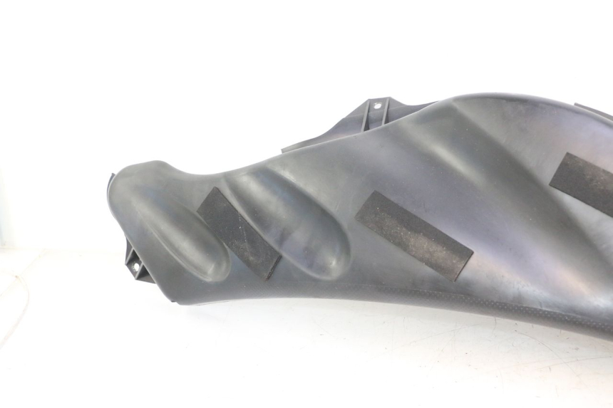 photo de UNTER SITZ VERKLEIDUNG YAMAHA WAVE RUNNER GP R 1200 (2000 - 2003) - Oberflächenzustand und Material