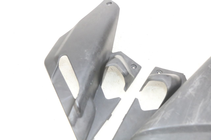photo de SITZBANKABDECKUNG YAMAHA XMAX X-MAX 125 (2006 - 2009) - Technische Nahaufnahme