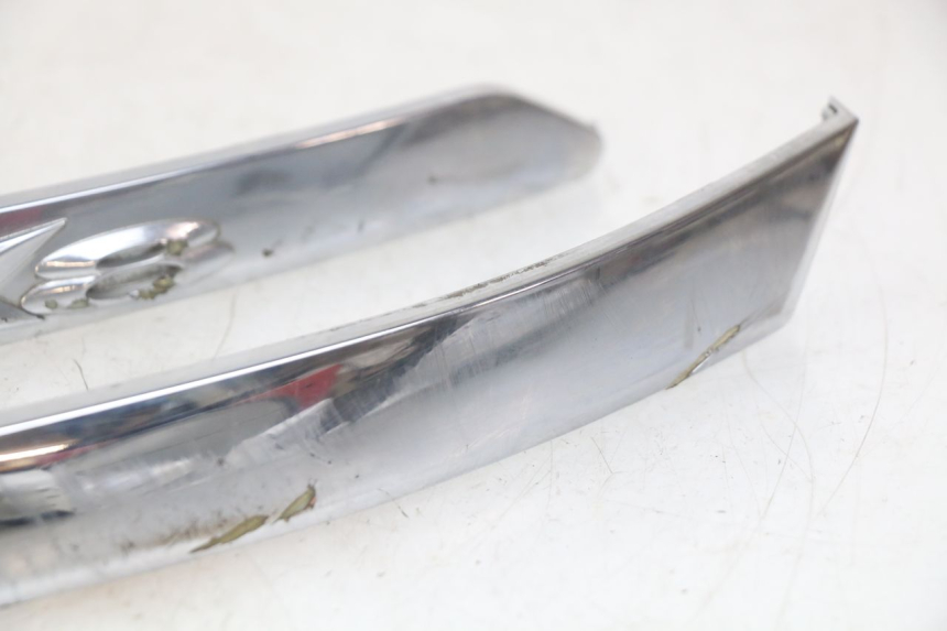 photo de SITZBANKABDECKUNG PIAGGIO X8 125 (2004 - 2007) - Zoom auf Komponenten