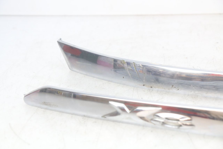 photo de SITZBANKABDECKUNG PIAGGIO X8 125 (2004 - 2007) - Detaillierte Sichtprüfung