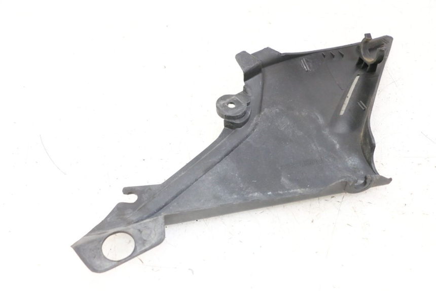 photo de UNTER SITZ VERKLEIDUNG YAMAHA XJN DIVERSION 600 (2000 - 2003) - Zoom auf Komponenten