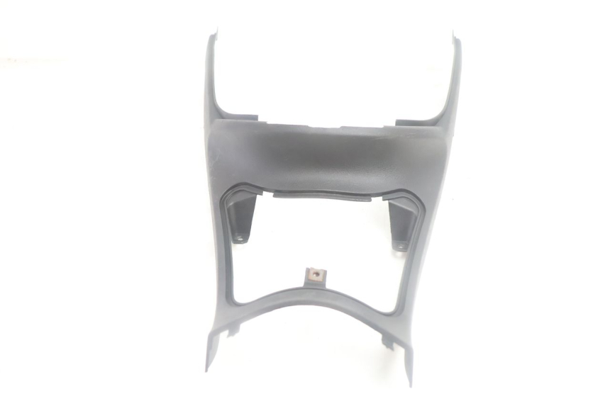 photo de UNTER SITZ VERKLEIDUNG YAMAHA YP MAJESTY 125 (2007 - 2010) - Details der Befestigungspunkte