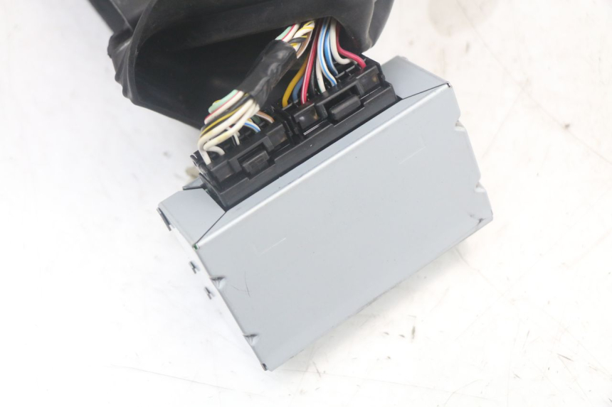 photo de ABS-STEUERGERäT YAMAHA TDM ABS 900 (2002 - 2014) - Technische Nahaufnahme