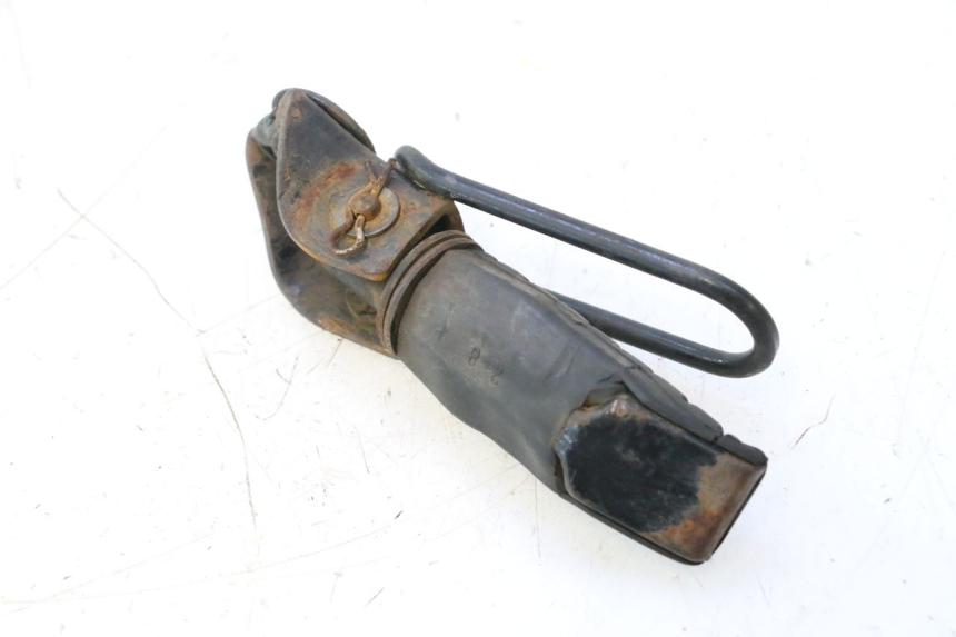 photo de FUSSRASTEN HINTEN RECHT HONDA CB TWO FIFTY 250 (1991 - 2002) - Details der Befestigungspunkte