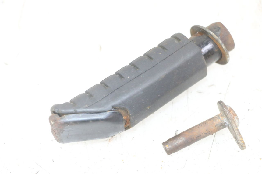 photo de FUSSRASTEN HINTEN RECHT HONDA CBF 500 (2004 - 2007) - Alternative Perspektive