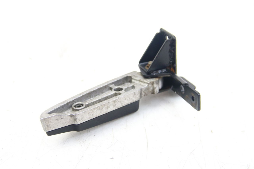 photo de RECHTER HINTERRADSTÄNDER PEUGEOT CITYSTAR AIR 125 (2014 - 2017) - Zoom auf Gebrauchszustand