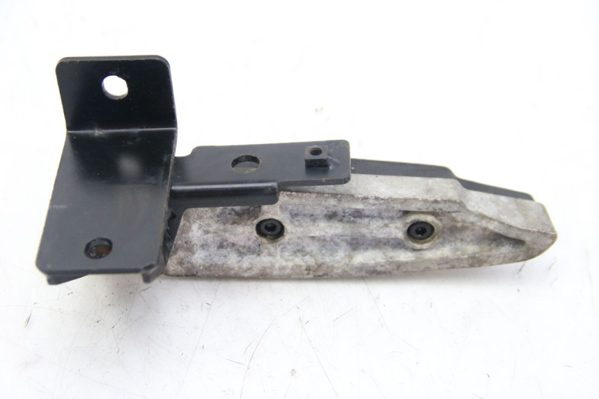 photo de RECHTER HINTERRADSTÄNDER PEUGEOT CITYSTAR 50 (2013 - 2017) - Details der Befestigungspunkte