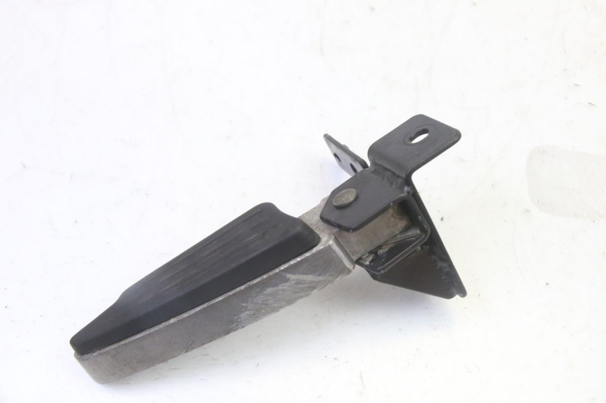 photo de RECHTER HINTERRADSTÄNDER PEUGEOT CITYSTAR 50 (2013 - 2017) - Zoom auf Gebrauchszustand