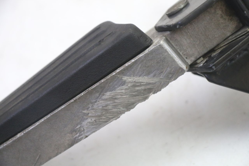 photo de RECHTER HINTERRADSTÄNDER PEUGEOT CITYSTAR 50 (2013 - 2017) - Alternative Perspektive