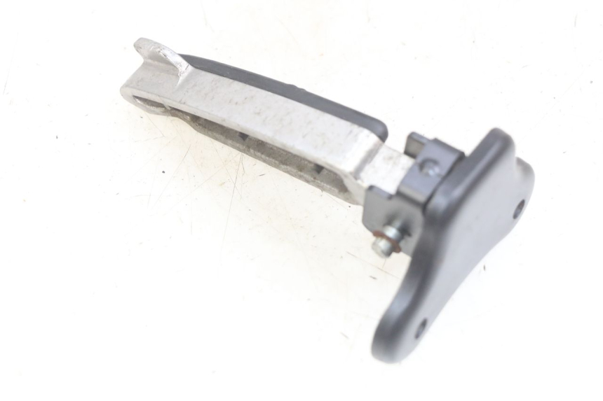 photo de RECHTER HINTERRADSTÄNDER PEUGEOT DJANGO 4T 50 (2014 - 2019) - Zoom auf Gebrauchszustand