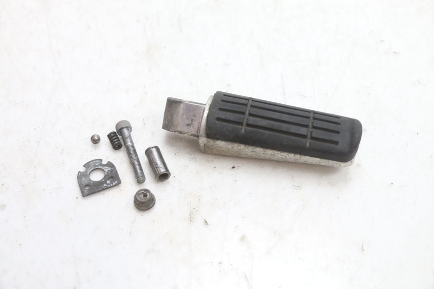 photo de FUSSRASTEN HINTEN RECHT YAMAHA FJR 1300 (2001 - 2005) - Hauptansicht