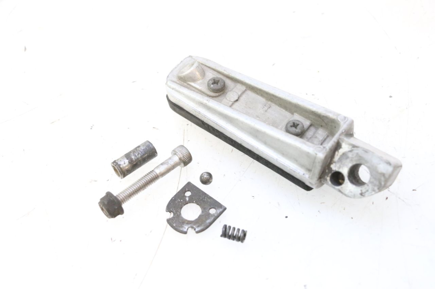 photo de FUSSRASTEN HINTEN RECHT YAMAHA FJR 1300 (2001 - 2005) - Alternative Perspektive