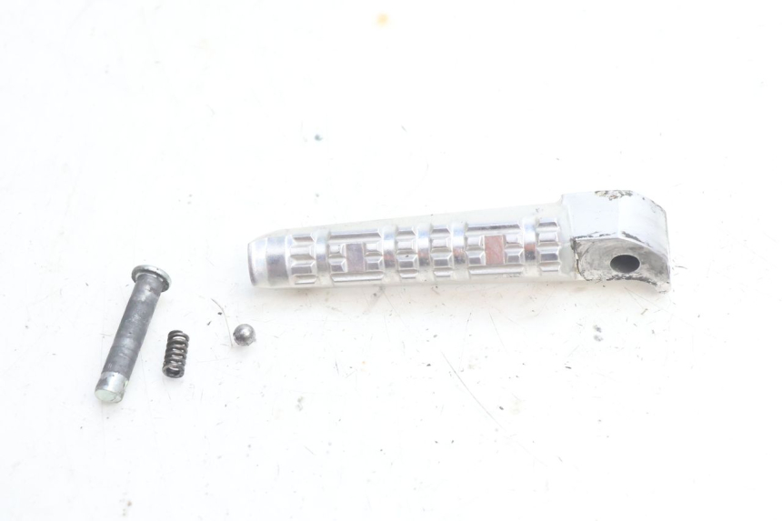 photo de FUSSRASTEN HINTEN RECHT YAMAHA FZ8 800 (2010 - 2016) - Zoom auf Gebrauchszustand