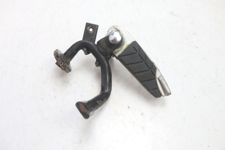 photo de FUSSRASTEN HINTEN RECHT SYM GTS EVO 125 (2009 - 2013) - Zoom auf Gebrauchszustand