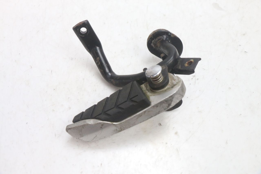 photo de FUSSRASTEN HINTEN RECHT SYM GTS EVO 125 (2009 - 2013) - Alternative Perspektive
