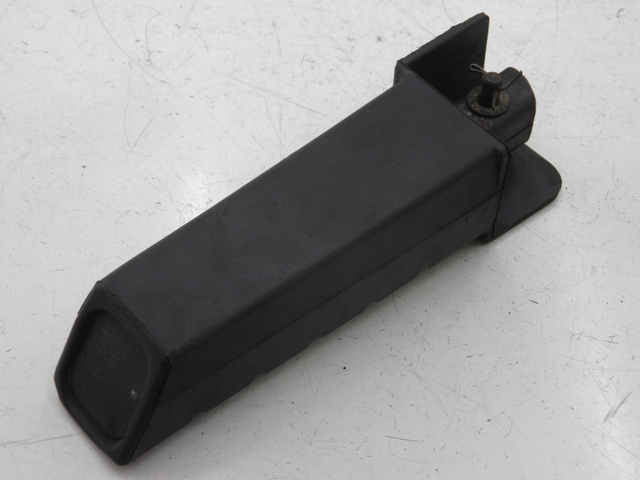 photo de FUSSRASTEN HINTEN RECHT HONDA FES PANTHEON 125 (2003 - 2007) - Zoom auf Gebrauchszustand