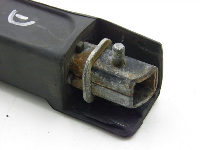 photo de FUSSRASTEN HINTEN RECHT HONDA FES S-WING SWING 125 (2007 - 2015) - Alternative Perspektive