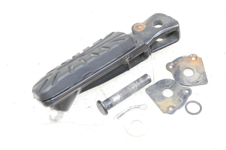 photo de FUSSRASTEN HINTEN RECHT HUSQVARNA SVARTPILEN 401 (2018 - 2023) - Detailansicht des Bauteils