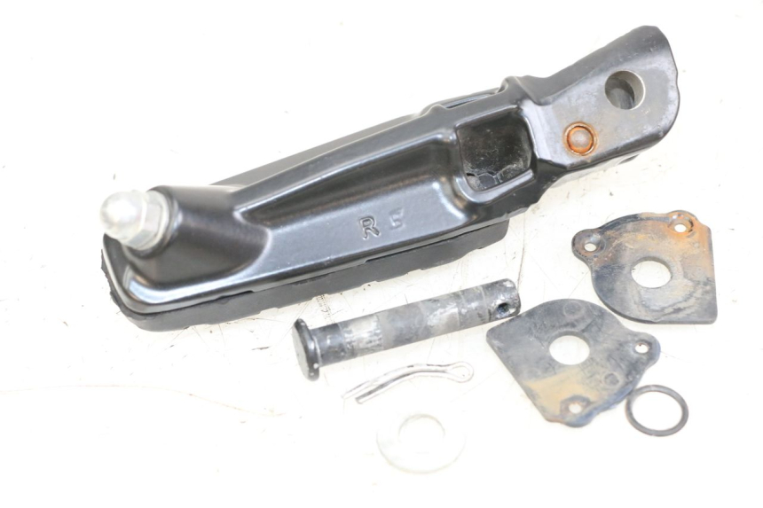 photo de FUSSRASTEN HINTEN RECHT HUSQVARNA SVARTPILEN 401 (2018 - 2023) - Alternative Perspektive