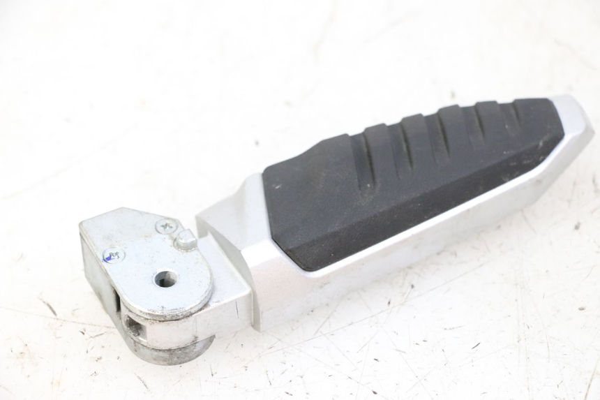 photo de FUSSRASTEN HINTEN RECHT SYM JOYMAX 125 (2010 - 2017) - Hauptansicht