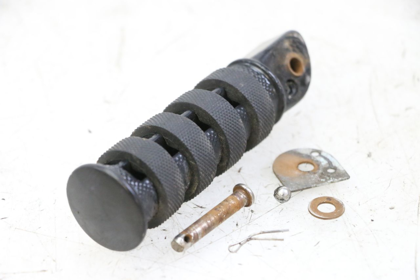 photo de FUSSRASTEN HINTEN RECHT KEEWAY K-LIGHT KLIGHT 125 (2018 - 2025) - Detailansicht des Bauteils