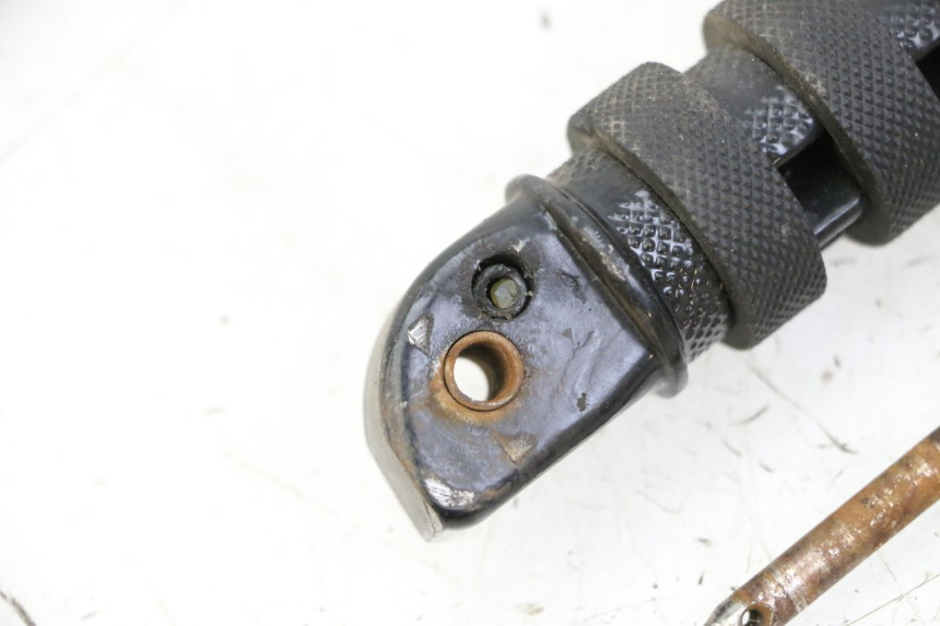 photo de FUSSRASTEN HINTEN RECHT KEEWAY K-LIGHT KLIGHT 125 (2018 - 2025) - Zoom auf Gebrauchszustand